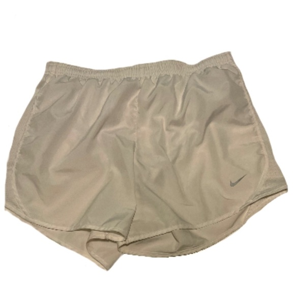 White Nike shorts - Picture 1 of 2
